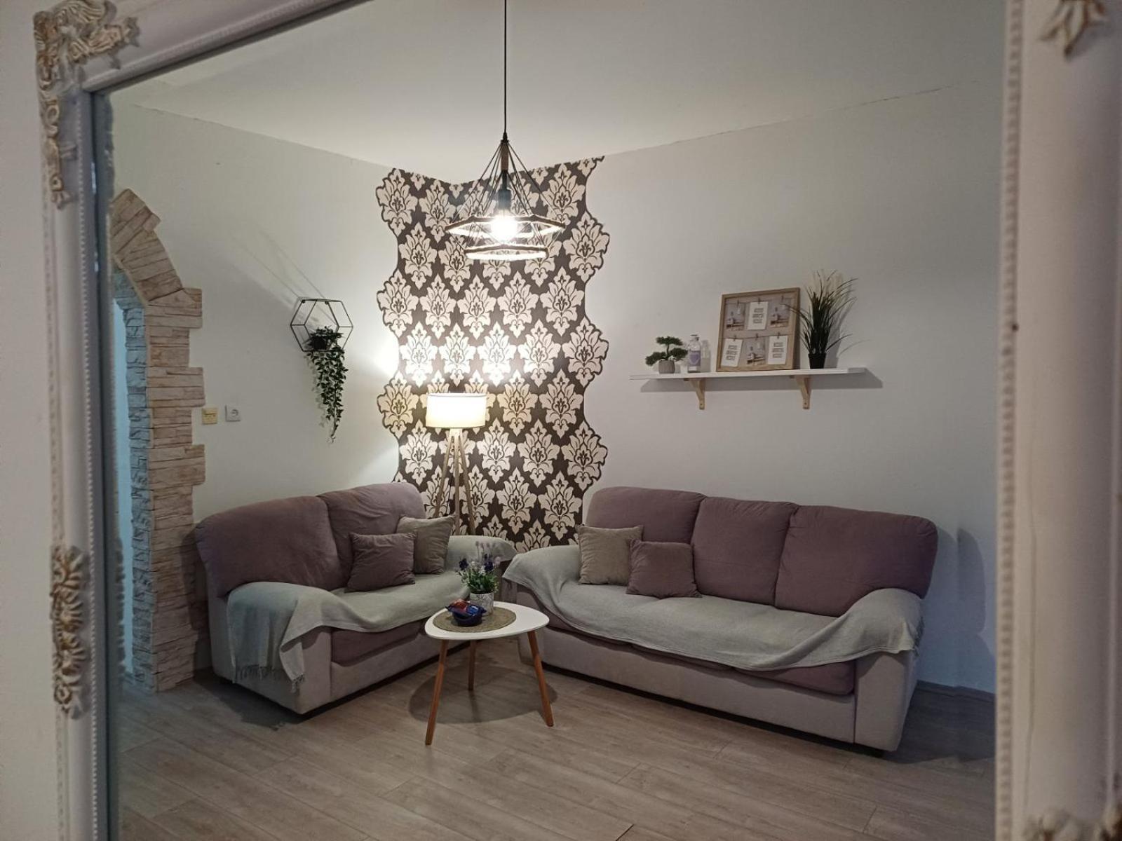 Apartment Green Free Private Parking Νόβι Σαντ Εξωτερικό φωτογραφία